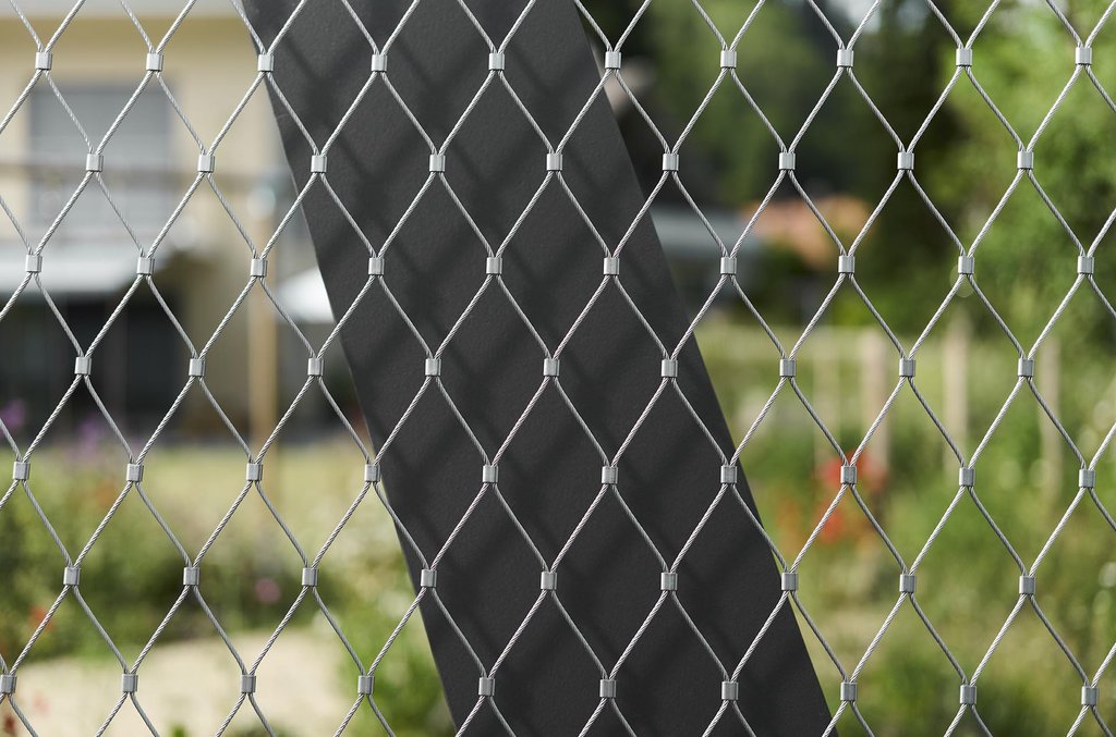 Zoo Fence Renewal: Stainless Steel Wire Rope Net Creates 