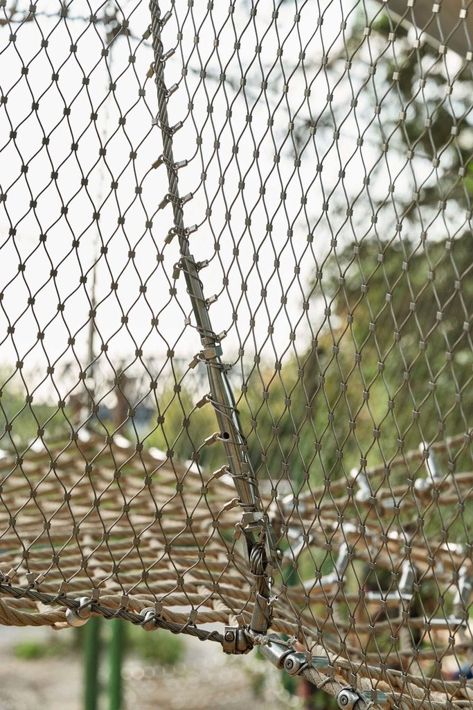 The Key Role of Stainless Steel Mesh in Mining and Petroleum Industries